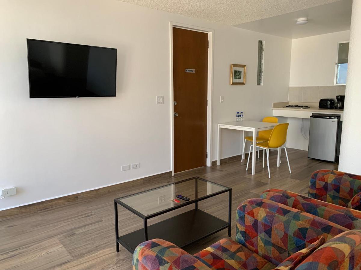 Dali Suites Hotel Тихуана Экстерьер фото