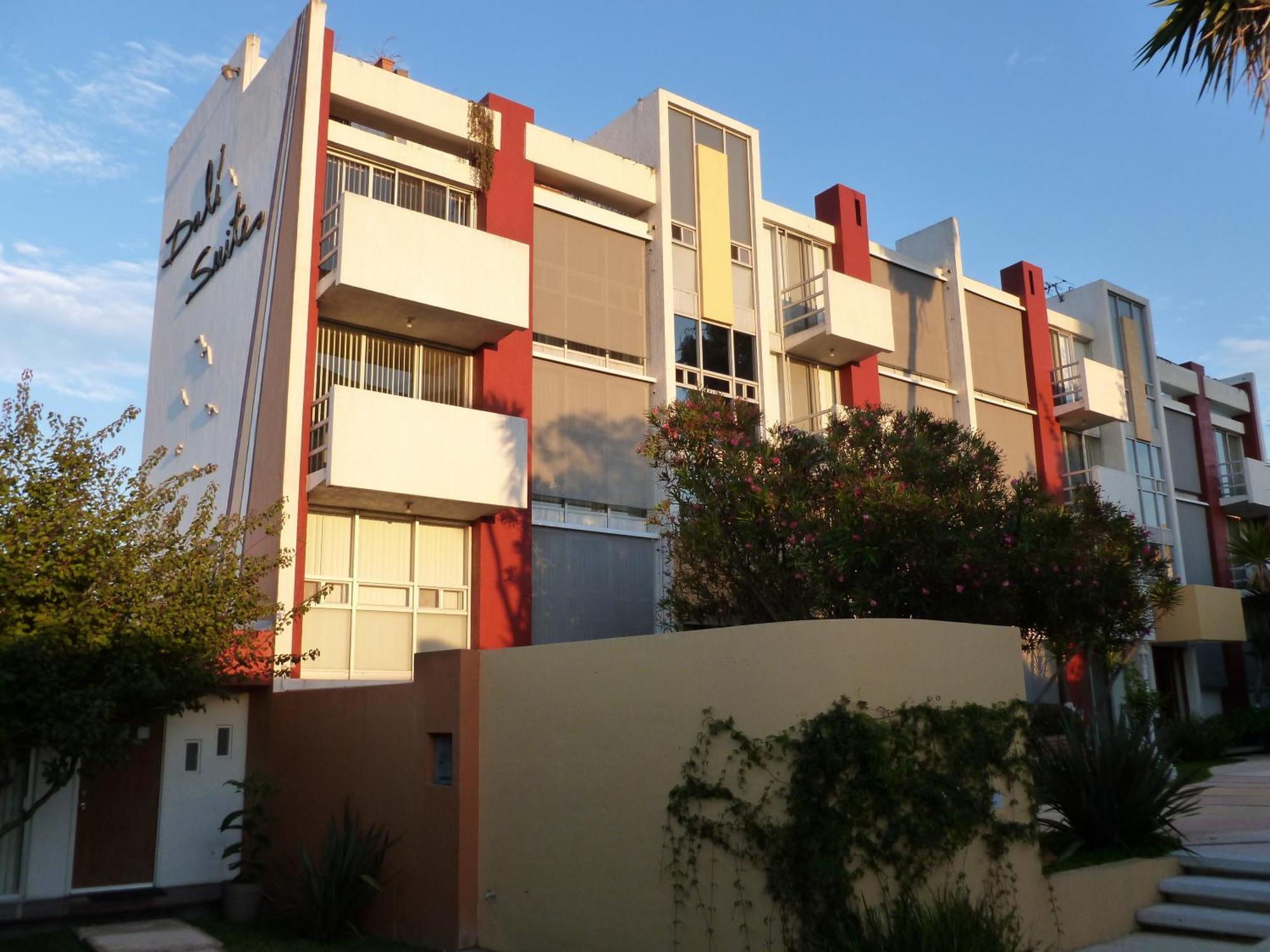 Dali Suites Hotel Тихуана Экстерьер фото