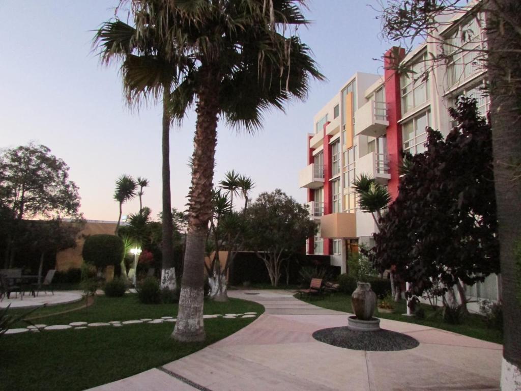 Dali Suites Hotel Тихуана Экстерьер фото